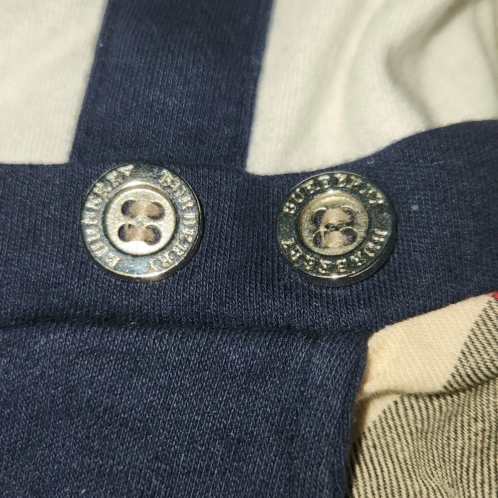 Authentic Burberry coverall outfit - Picture 9 of 9